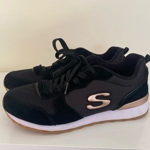 Skechers Womens Size 9 Black Rose Gold Fashion Sneakers